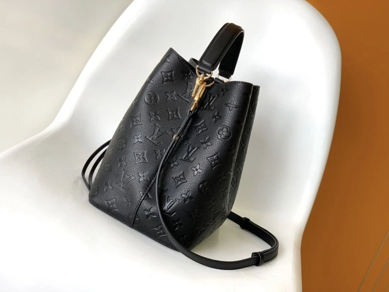 LV Bucket Bags 4233G-0895