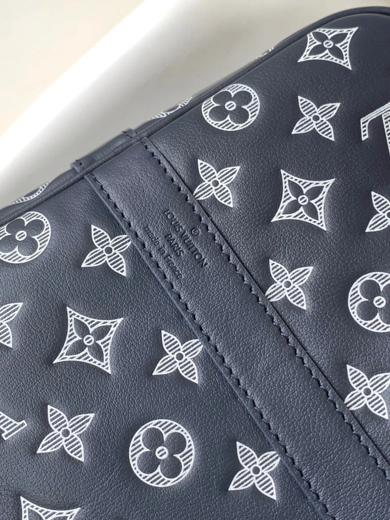 LV Travel Bags 4233G-0924