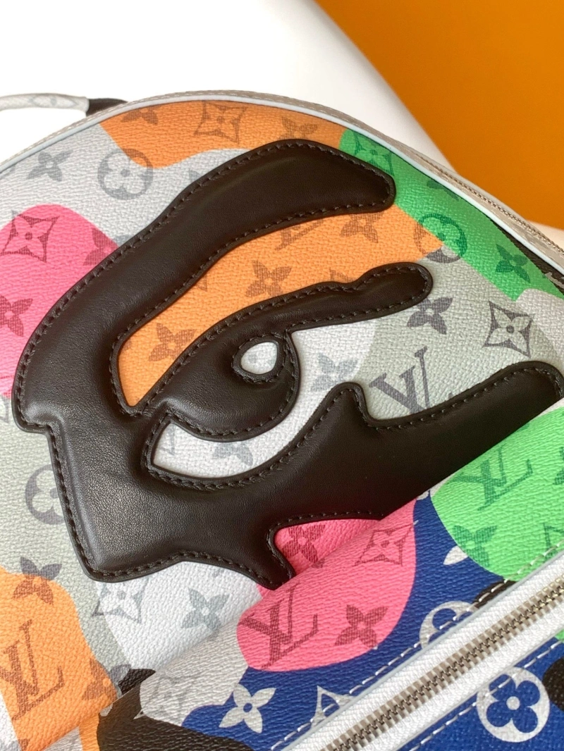 LV Backpacks 4233G-0927