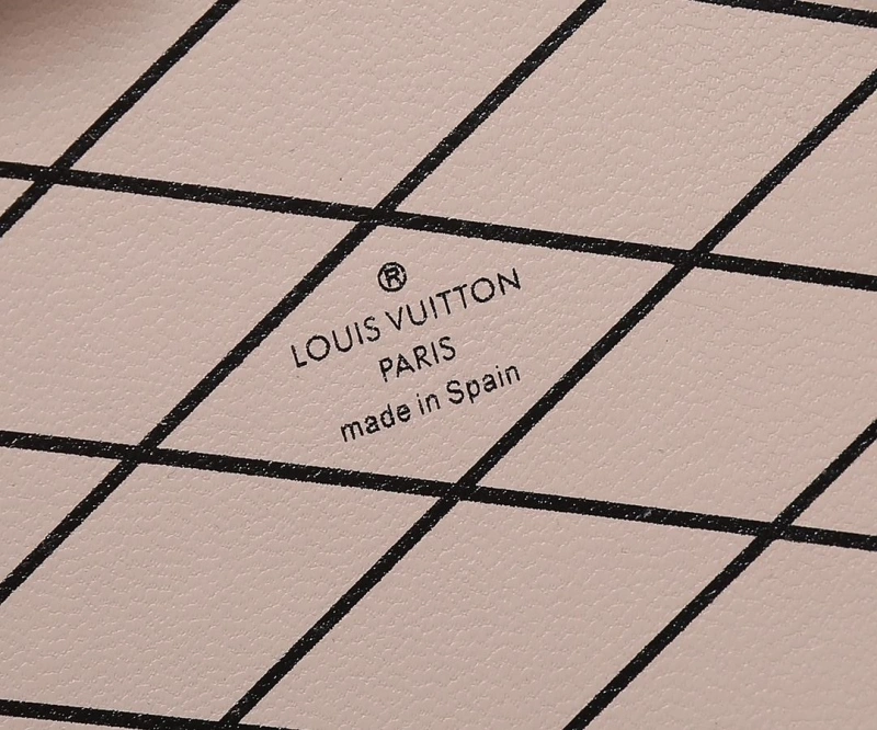 LV Round Bags 4233G-1053