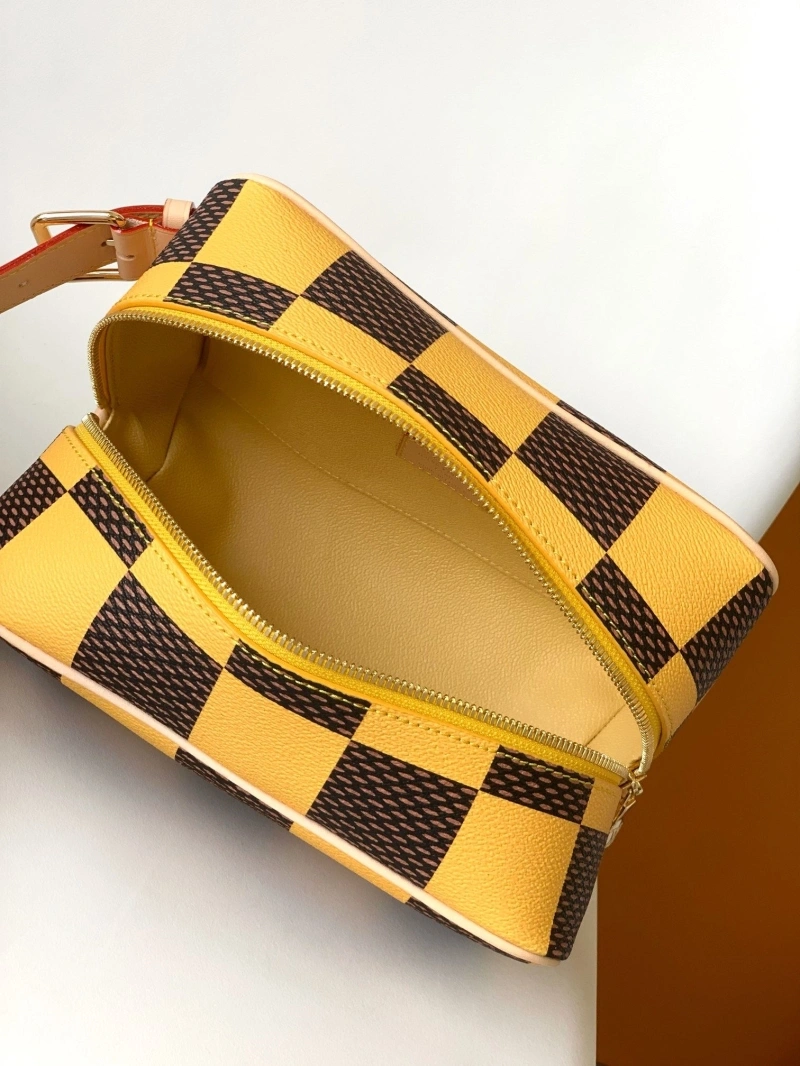 LV Cosmetic Bags 4233G-1074
