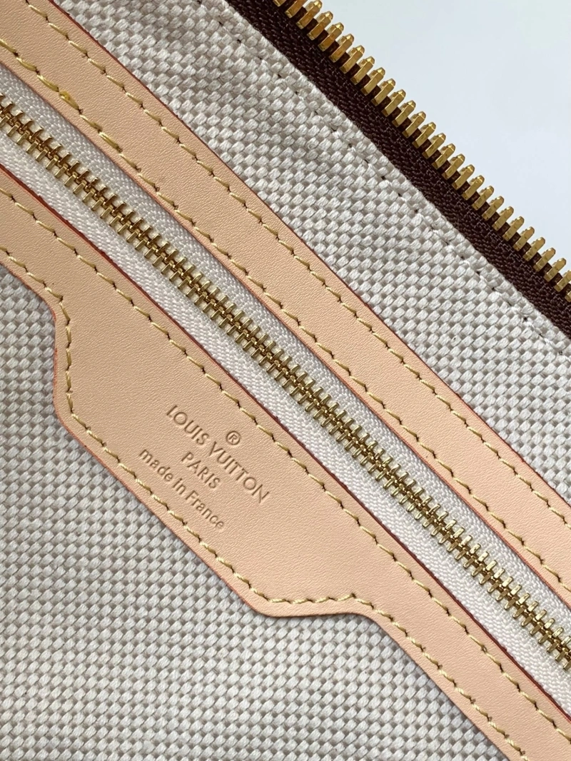 LV Travel Bags 4233G-1080