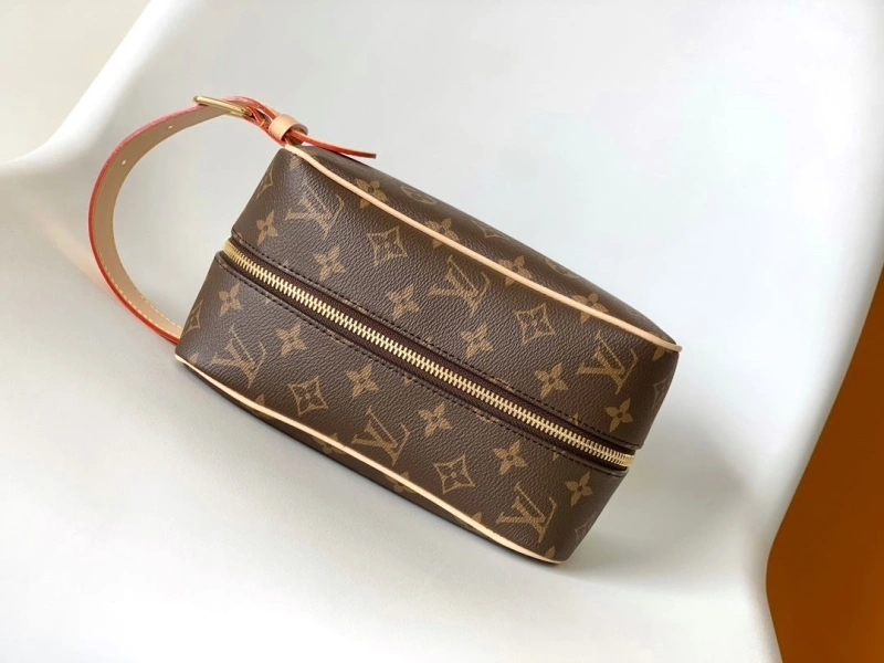 LV Cosmetic Bags 4233H-0121