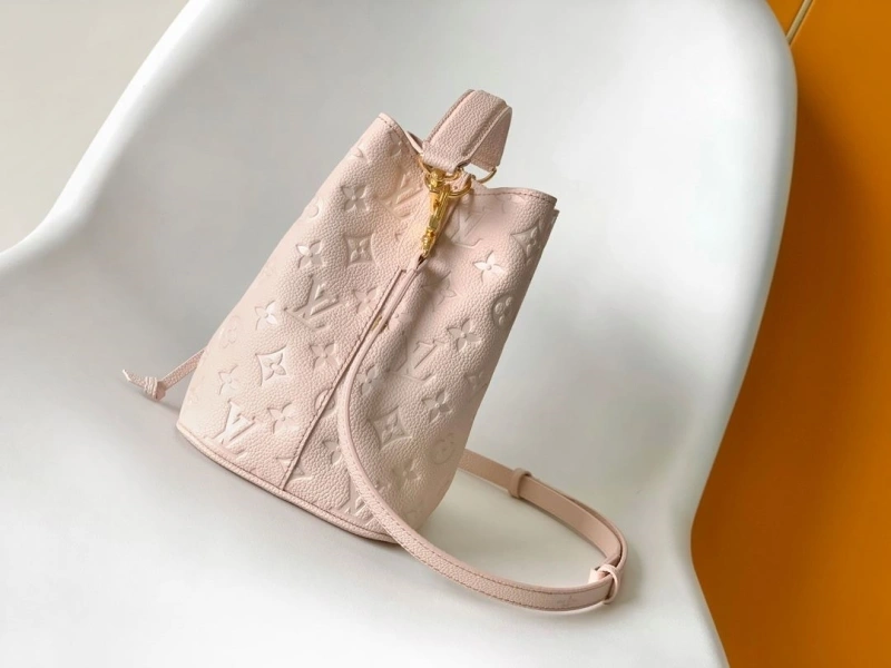 LV Bucket Bags 4233H-0159