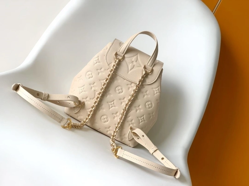 LV Backpacks 4233H-0165