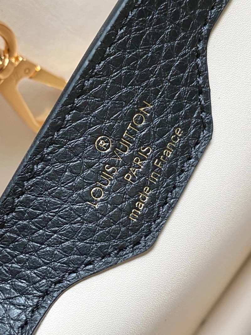 LV Capucines Bags 4233H-0194