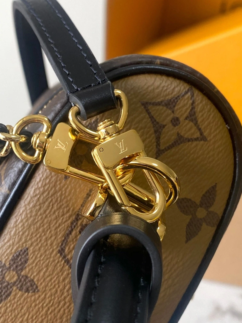 LV Cosmetic Bags 4233H-0200