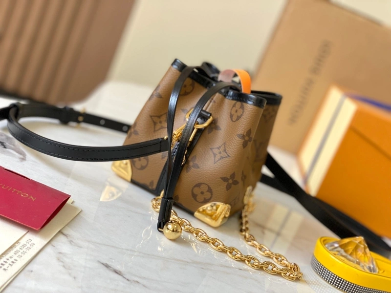LV Bucket Bags 4233H-0204