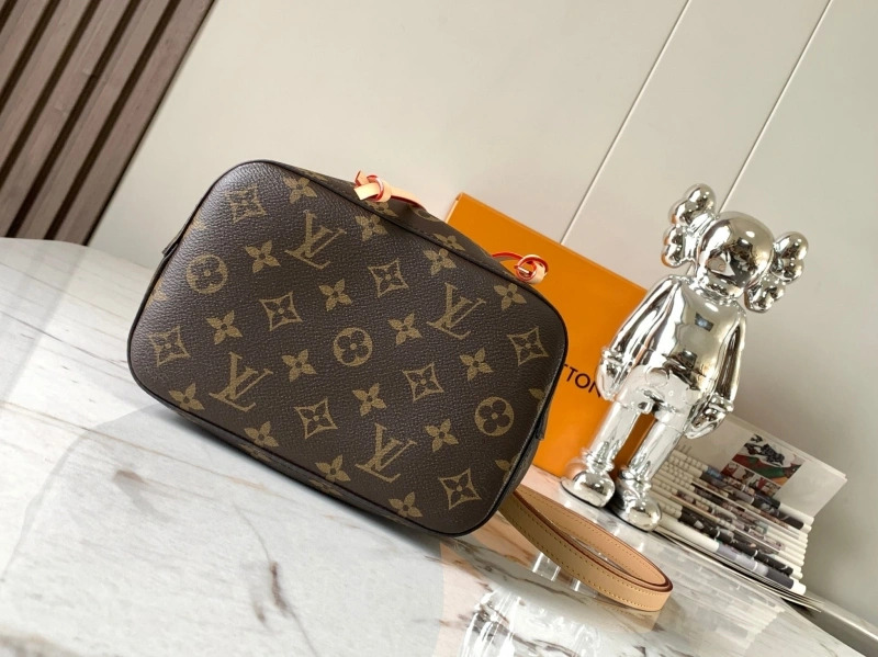 LV Bucket Bags 4233H-0223
