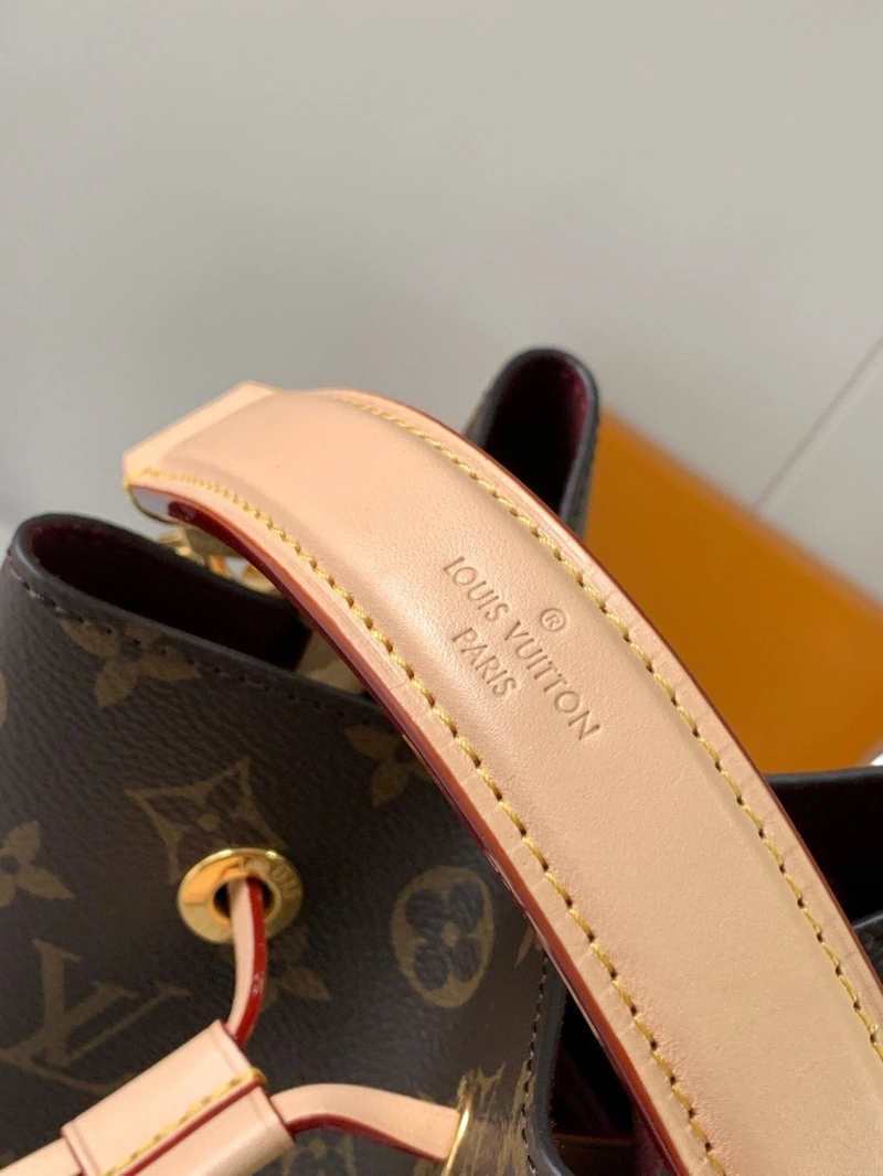 LV Bucket Bags 4233H-0223
