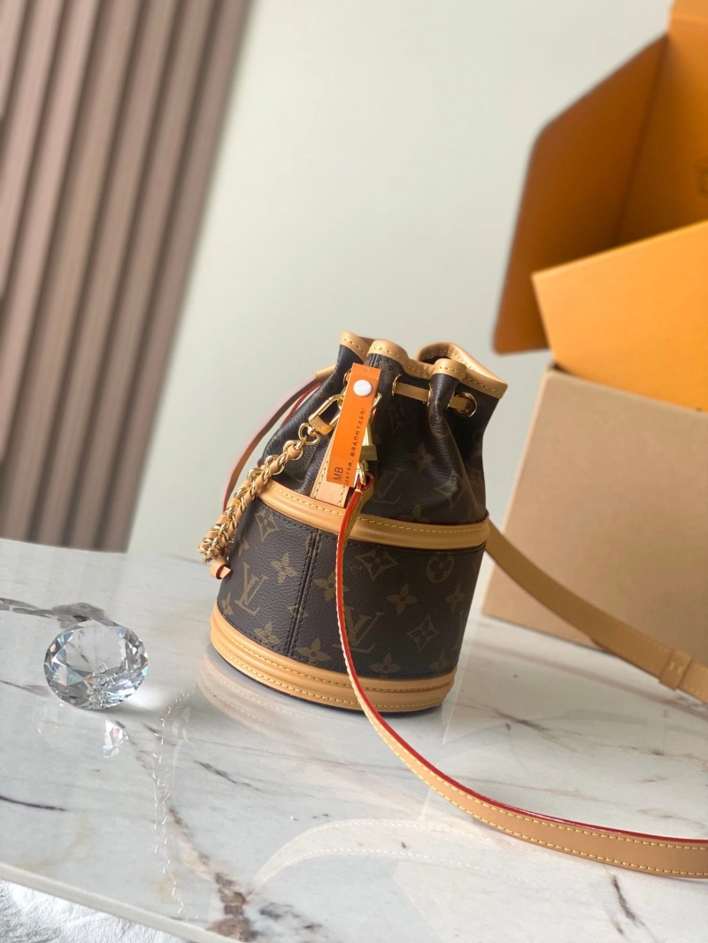 LV Bucket Bags 4233H-0236