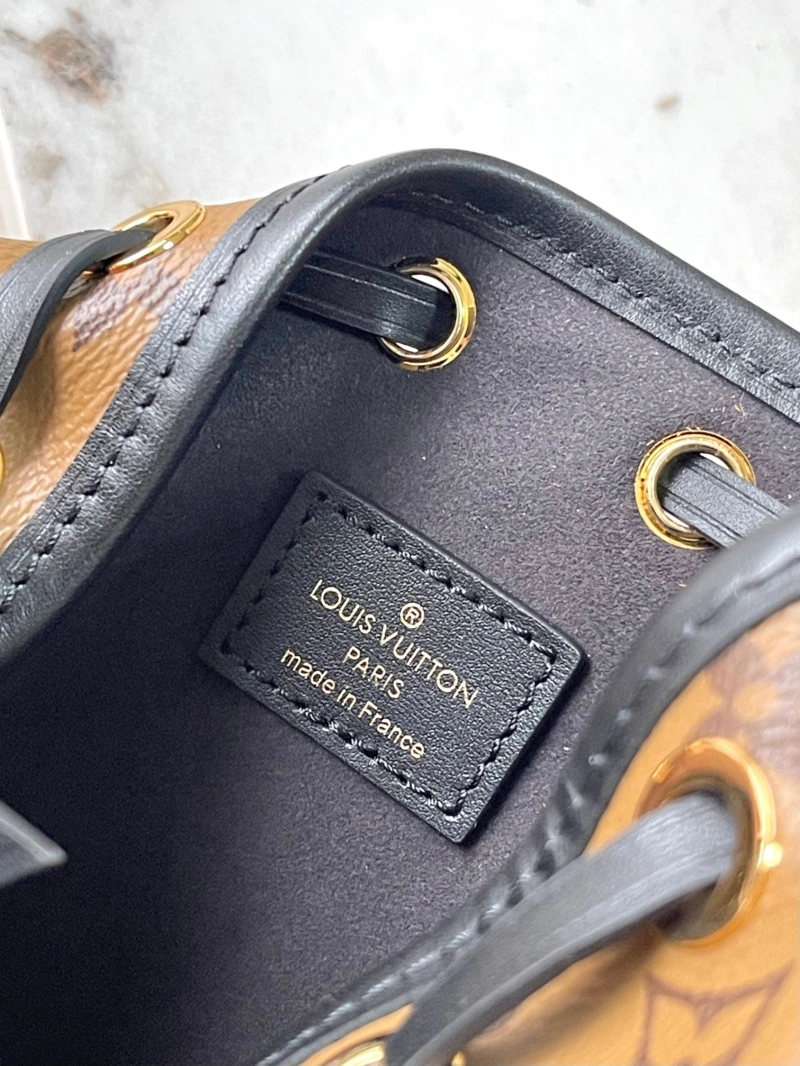 LV Bucket Bags 4233H-0237