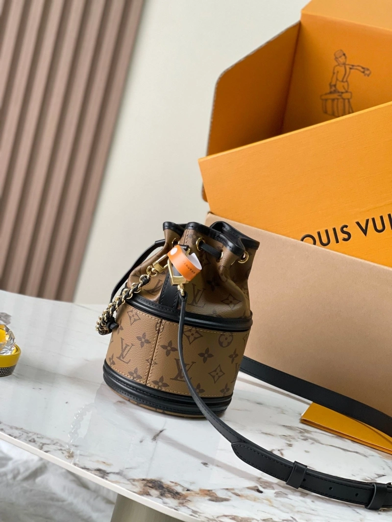 LV Bucket Bags 4233H-0237