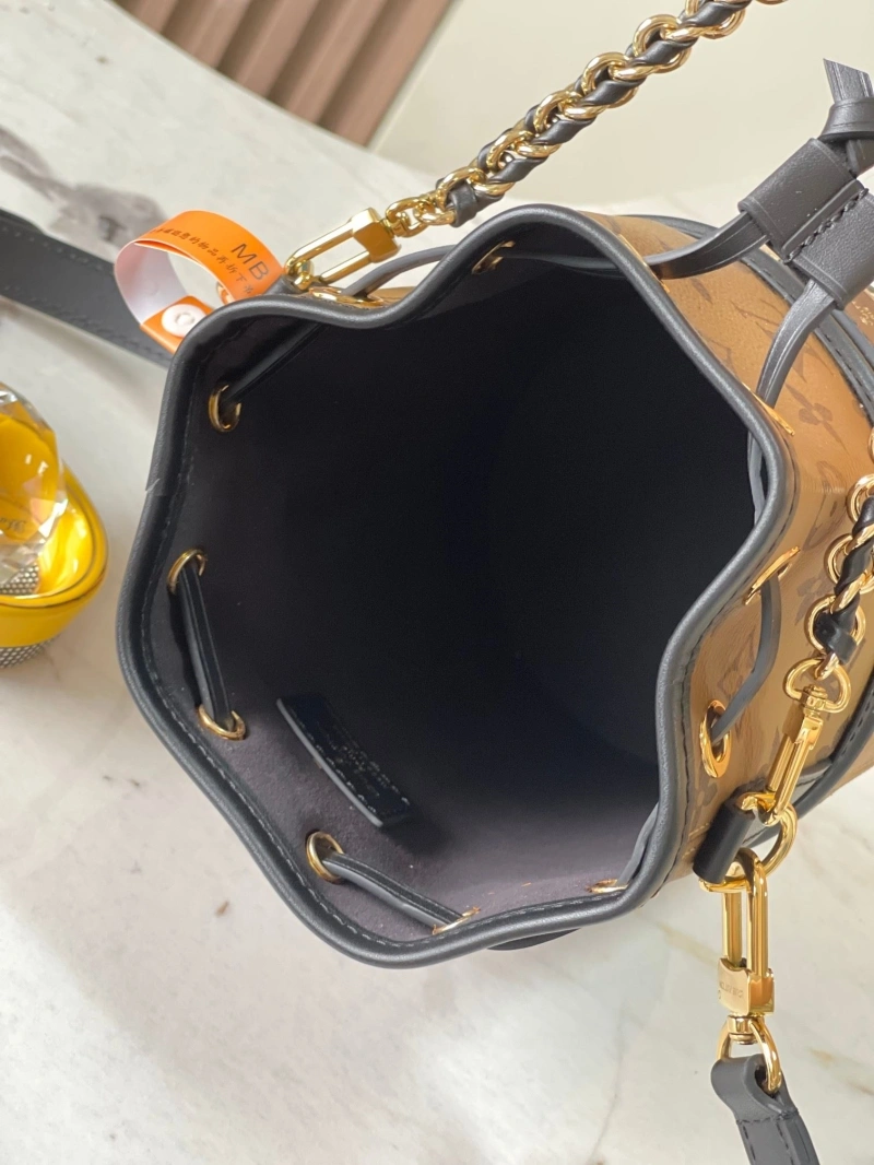 LV Bucket Bags 4233H-0237