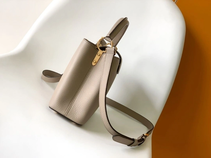 LV Capucines Bags 4233H-0276