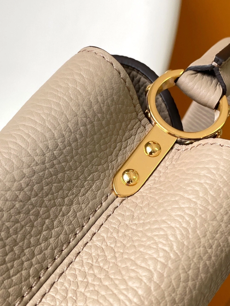 LV Capucines Bags 4233H-0286