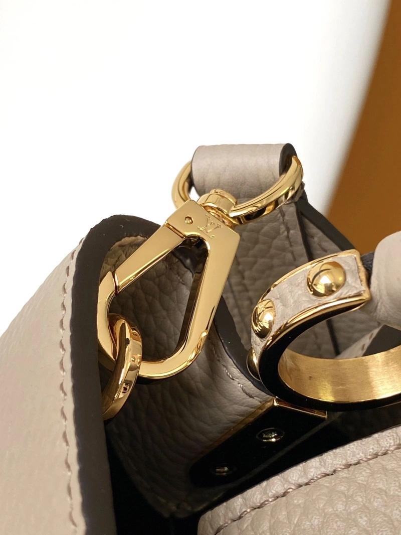 LV Capucines Bags 4233H-0286