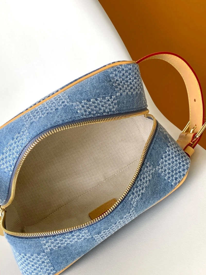 LV Cosmetic Bags 4233H-0288