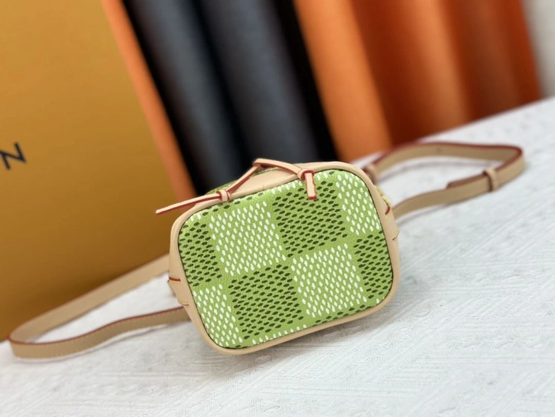 LV Bucket Bags 4233H-0298