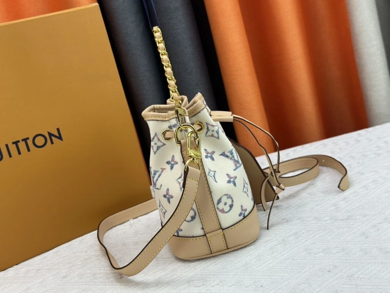 LV Bucket Bags 4233H-0322
