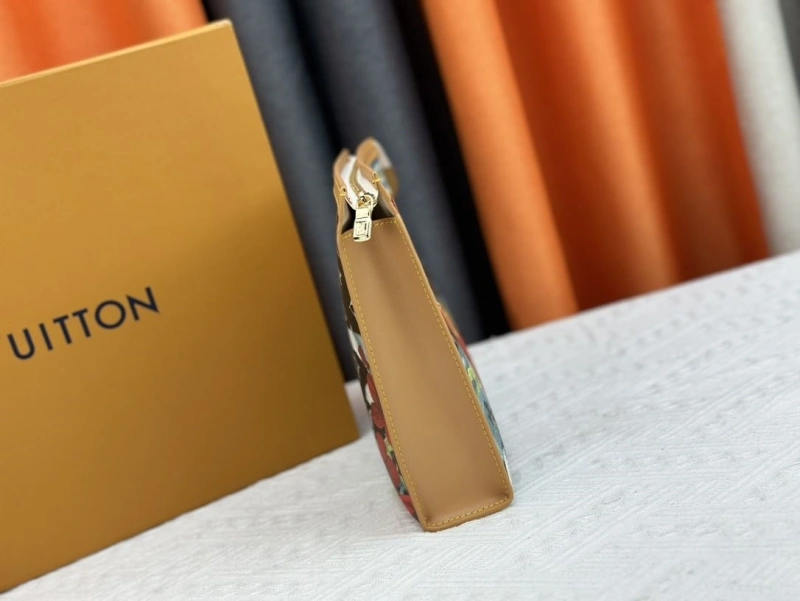 LV Clutch Bags 4233H-0330