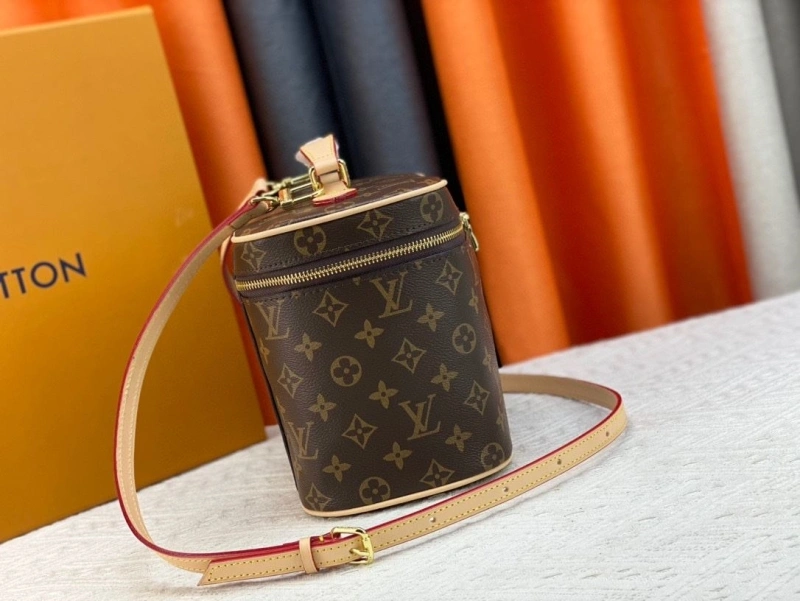 LV Cosmetic Bags 4233H-0412
