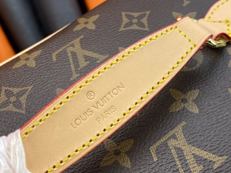 LV Cosmetic Bags 4233H-0412