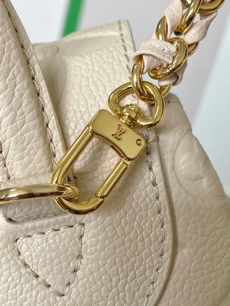 LV Backpacks 4233H-0425