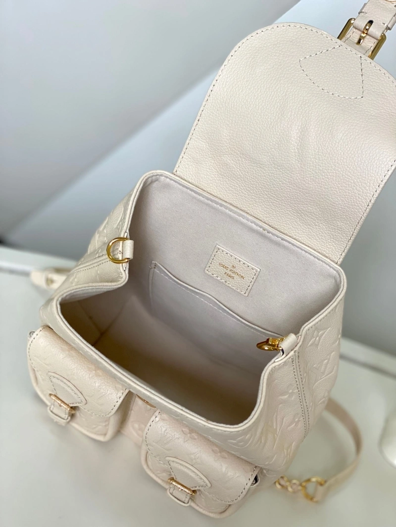 LV Backpacks 4233H-0425