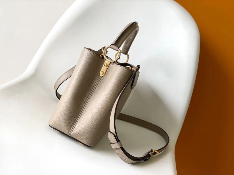 LV Capucines Bags 4233H-0437