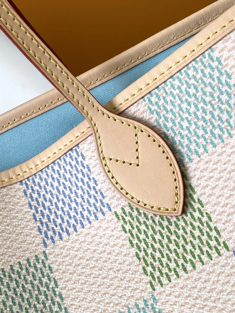 LV Shopping Bags 4233H-0440
