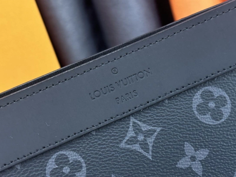 LV Clutch Bags 4233H-0447