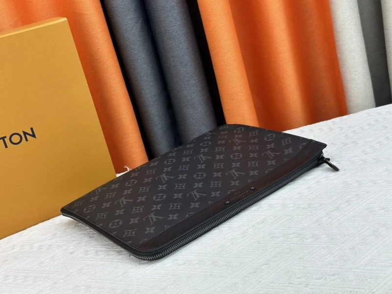 LV Clutch Bags 4233H-0452