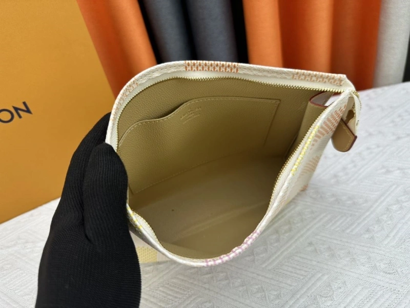 LV Clutch Bags 4233H-0454