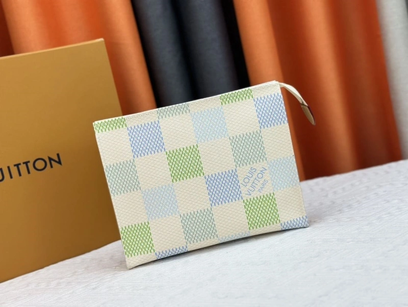 LV Clutch Bags 4233H-0455