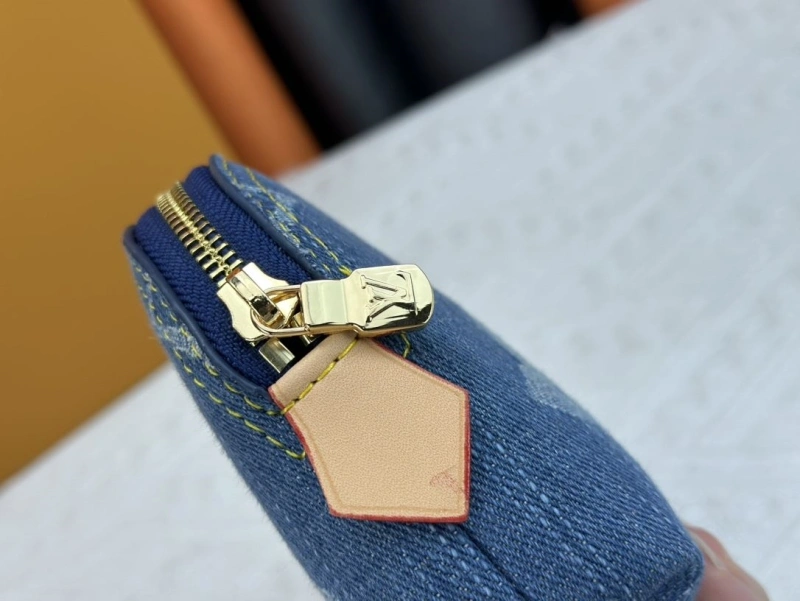 LV Clutch Bags 4233H-0477