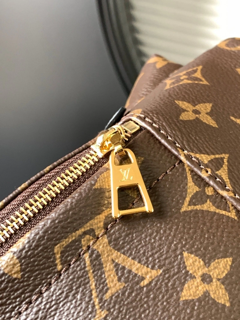 LV Backpacks 4233H-0562