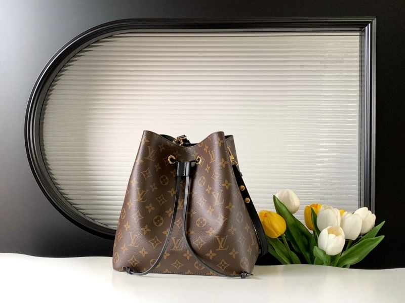 LV Bucket Bags 4233H-0563