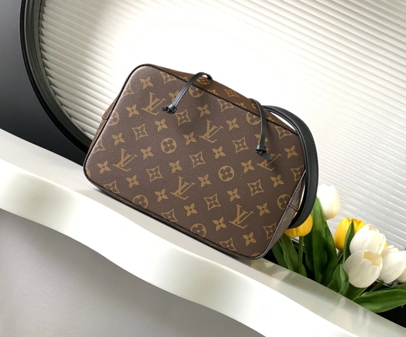 LV Bucket Bags 4233H-0563