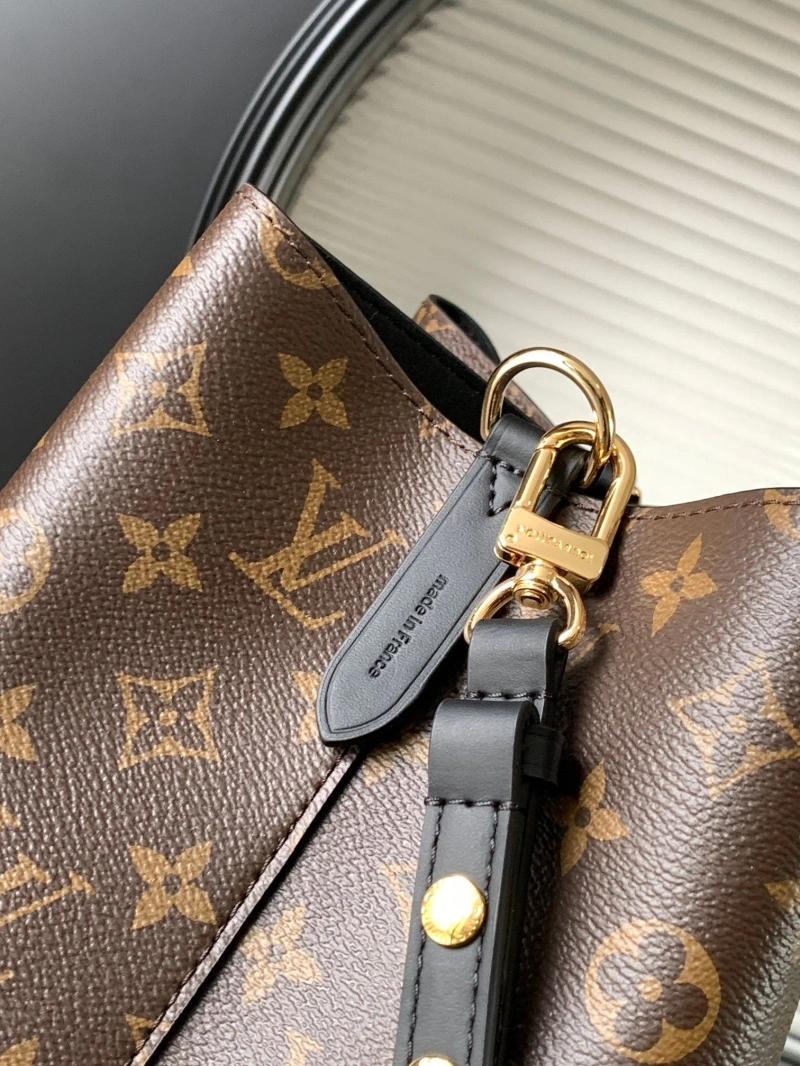 LV Bucket Bags 4233H-0563