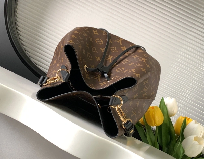 LV Bucket Bags 4233H-0563