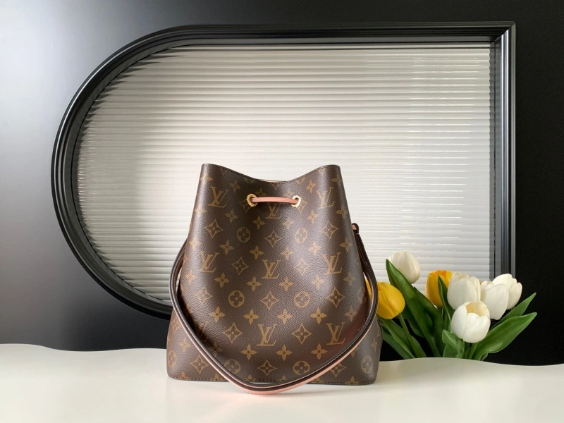 LV Bucket Bags 4233H-0564