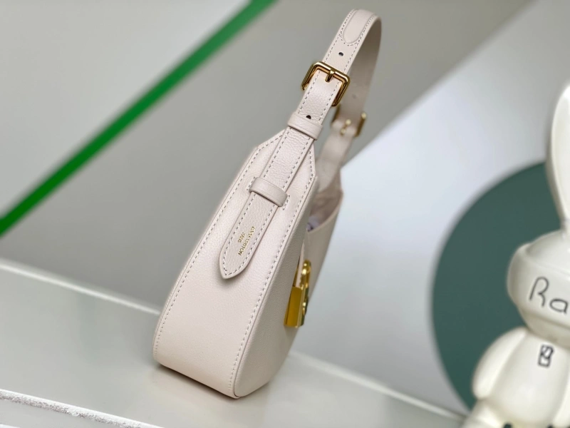 LV Top Handle Bags 4233H-0570
