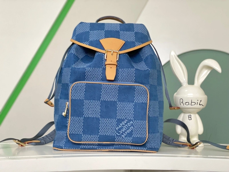 LV Backpacks 4233H-0572
