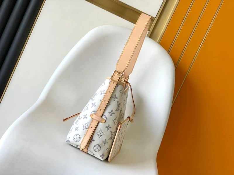 LV Shopping Bags 4233H-0584