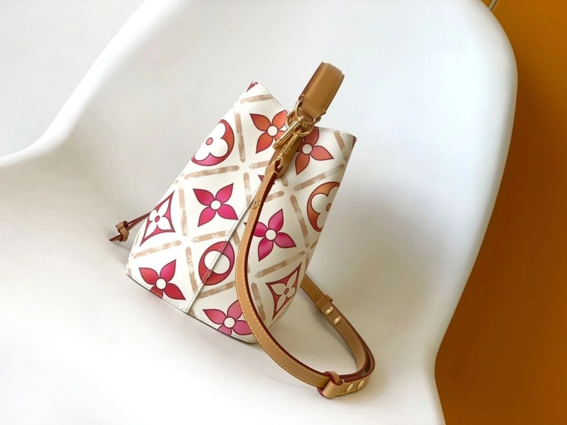 LV Bucket Bags 4233H-0600