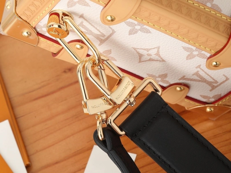 LV Box Bags 4233H-0625