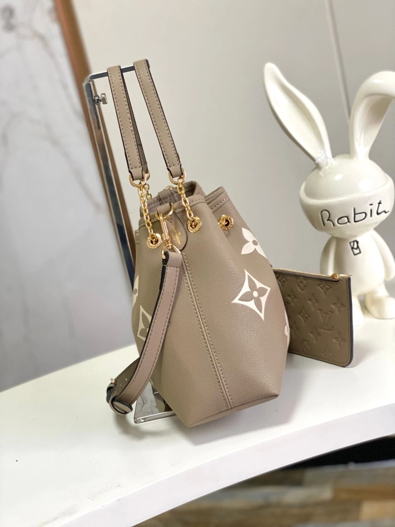 LV Bucket Bags 4233H-0673