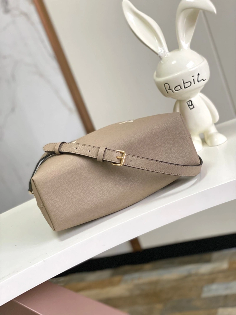 LV Bucket Bags 4233H-0673