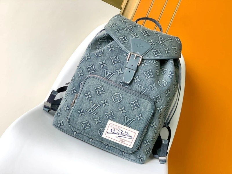 LV Backpacks 4233H-0685